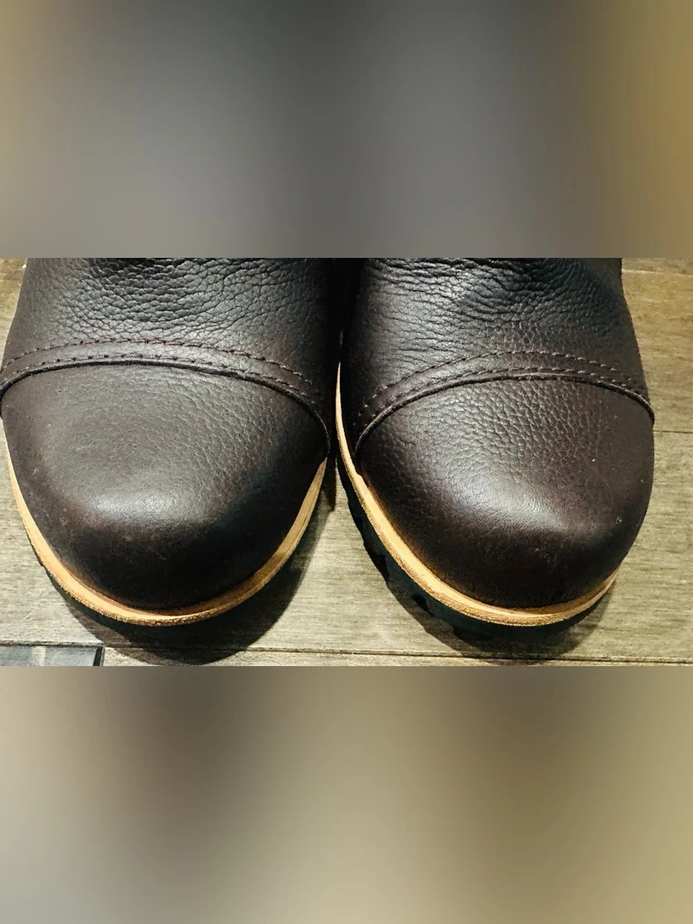 Women’s Sz 7 Stout Brown Ugg Pax Pebbled Leather Waterproof Wedge Boots